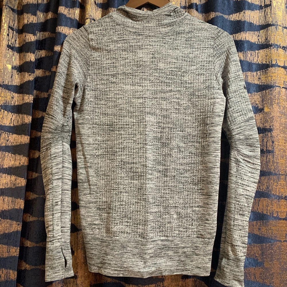 Nike Women's Heathered Gray Long Sleeve Running Top - with hood